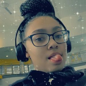 Meet your Posher, Leah